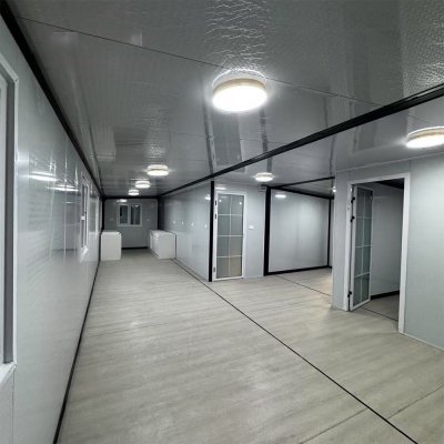 expand the interior of the container tenant hall